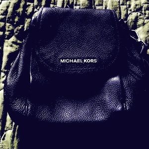 MICHAEL KORS Purse .. exc condition. Black Leather